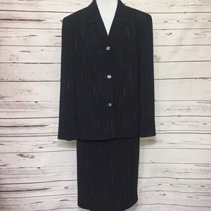 Beautiful Worthington Navy Skirt Suit Size 16